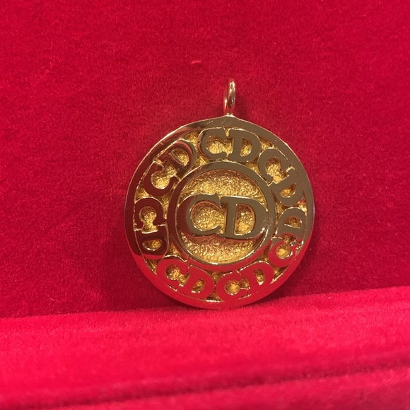 Christian Dior Pendant - Picture 6 of 12